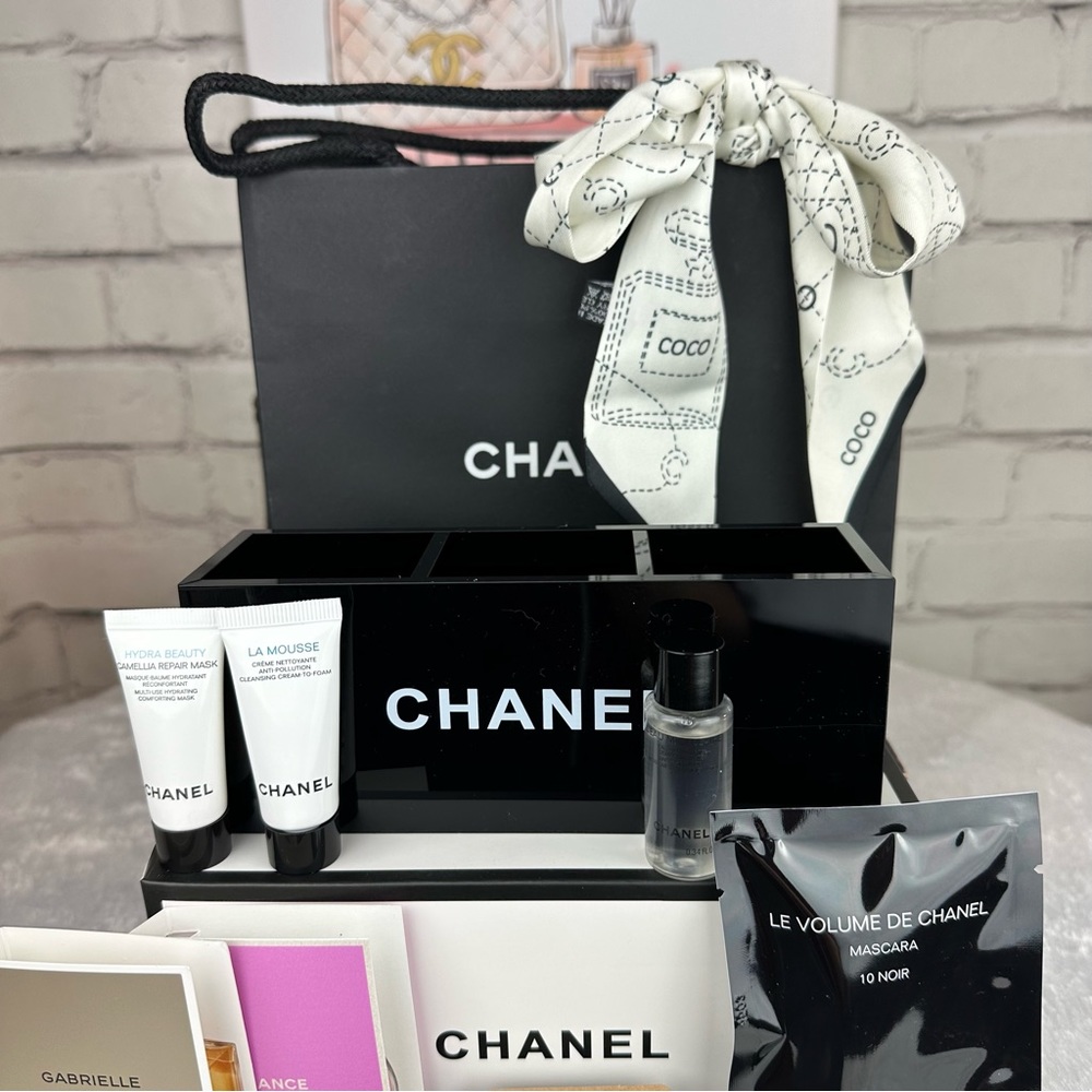 Chanel acrylic brush holder, makeup holder ALL NEW samples GIFT SET - Picture 1 of 7